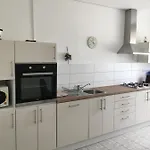 Maria Apartmanhaz * 佐洛卡罗斯