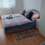 Maria Apartmanhaz 佐洛卡罗斯