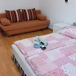 Maria Apartmanhaz *