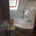 Maria Apartmanhaz 公寓 *